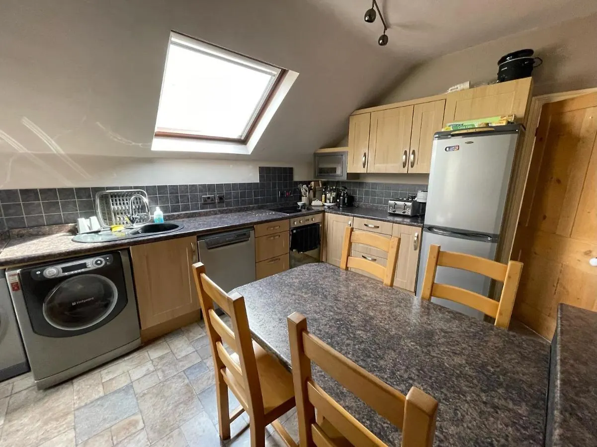 Seaside Rentals Bournemouth - 2Br, Upto 6Ppl, Beach 3 Min Walk, Dogs Ok, Wifi, Park 2 Cars United Kingdom