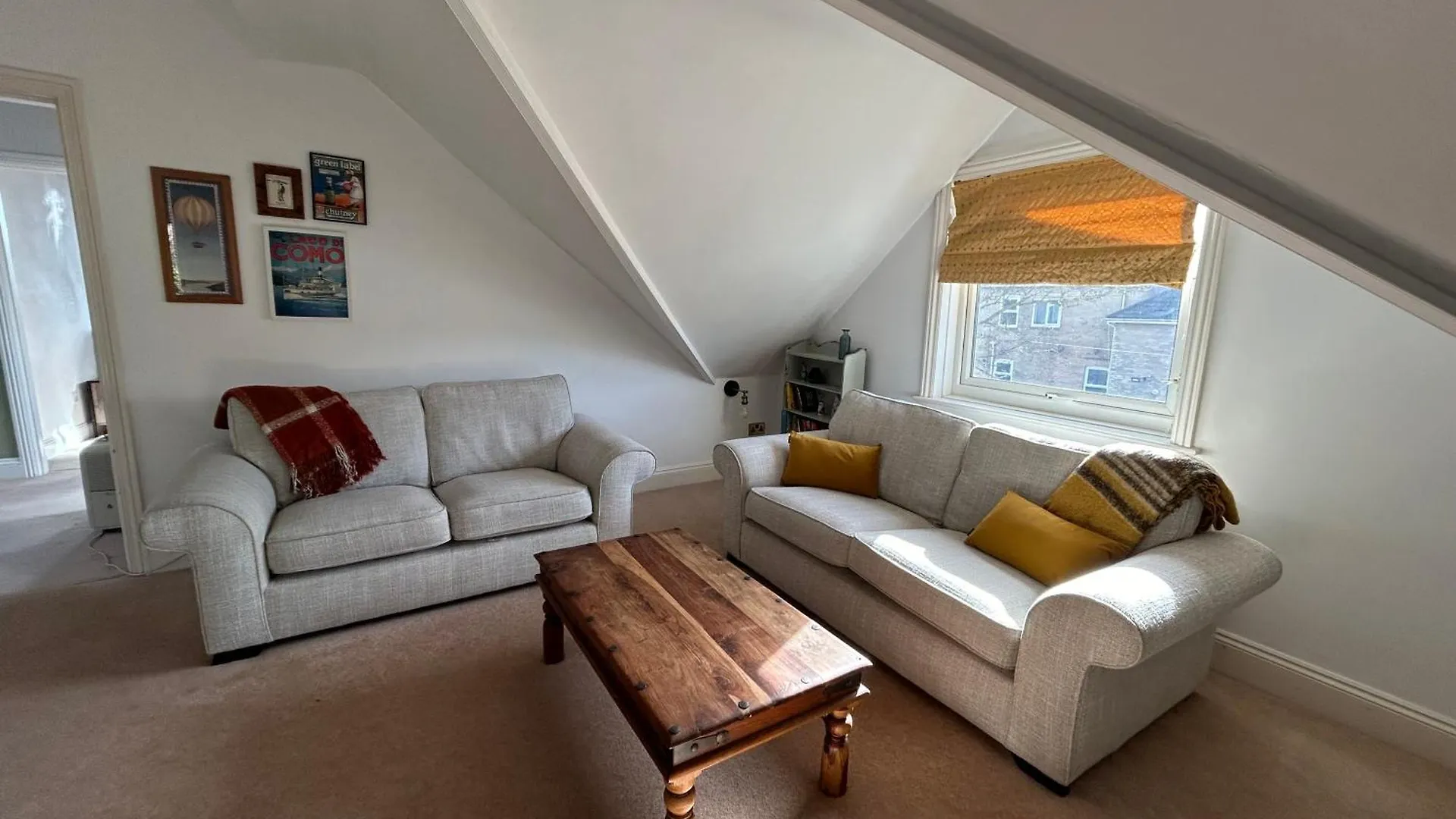 Seaside Rentals Bournemouth - 2Br, Upto 6Ppl, Beach 3 Min Walk, Dogs Ok, Wifi, Park 2 Cars 0*,  United Kingdom